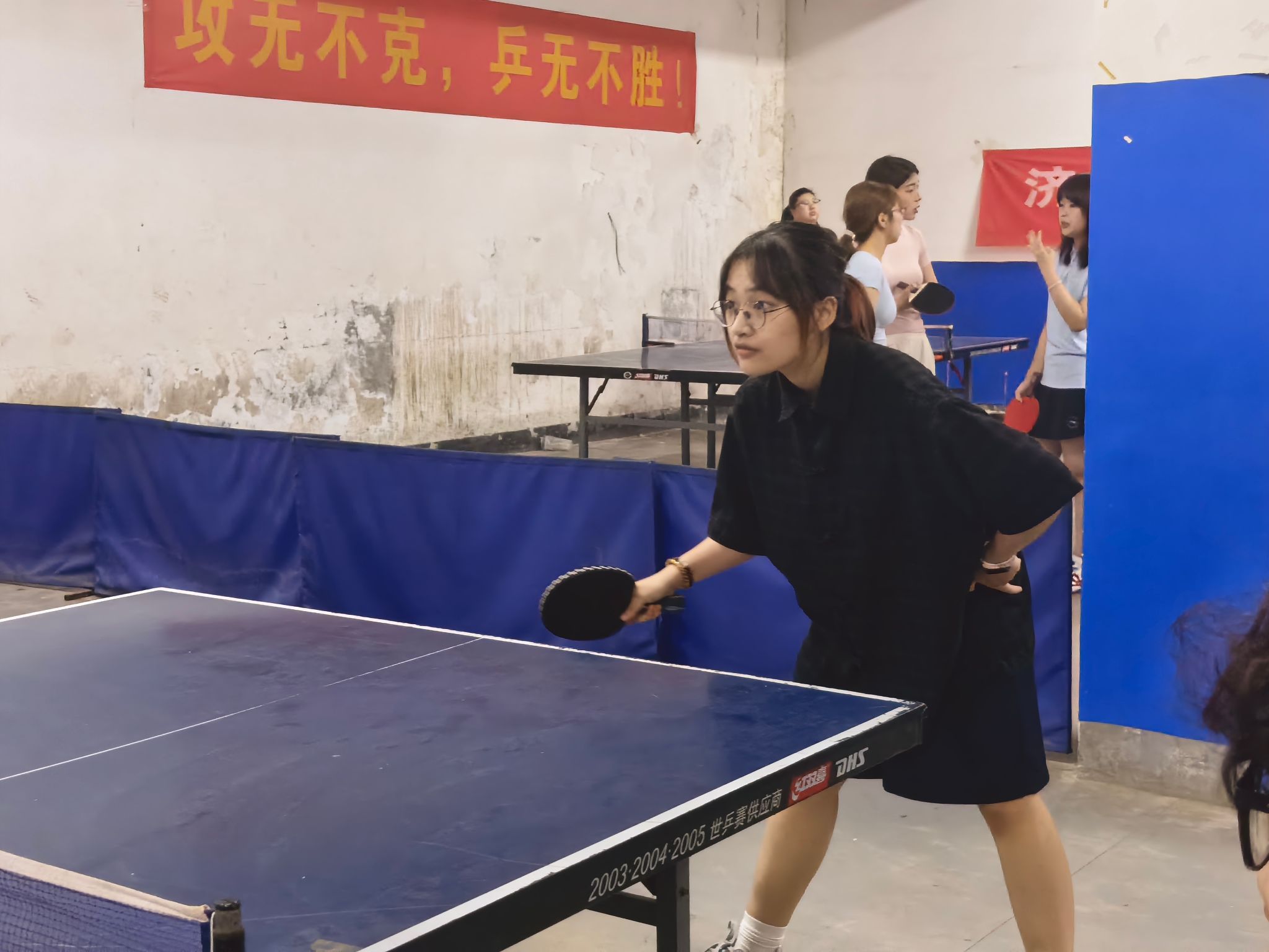 兵坛逐梦，数院扬威——数学科学学院“济大杯”乒乓球赛事捷报